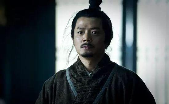 韩信纯肉出装有哪些优势？如何选择最佳装备？
