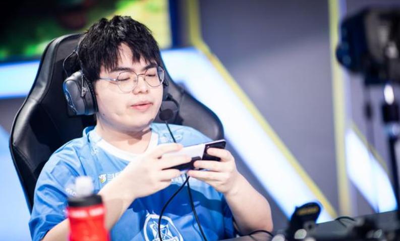 东皇打不死出装和铭文有哪些推荐？如何选择最优搭配？