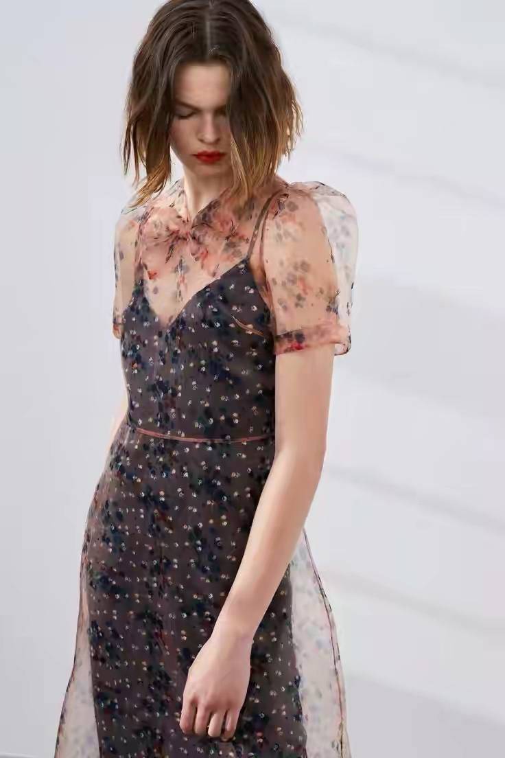 现版本女枪出装有哪些推荐?如何选择最佳装备? 现版本女枪出装有哪些推荐?如何选择最佳装备?