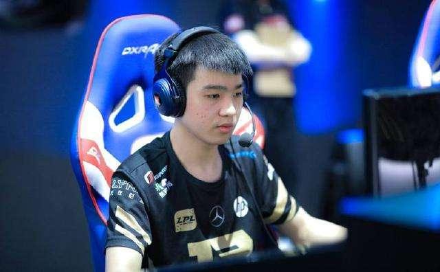 无限火力诺克萨斯之手如何出装？最佳装备推荐是什么？