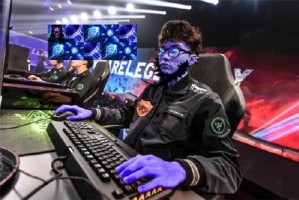 流浪打卡萨丁出装攻略是什么？最佳装备选择有哪些？