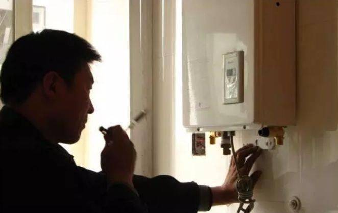 s30典韦出装推荐与玩法解析是什么？