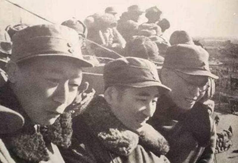 韩信出装历史有哪些关键变化？如何选择最佳装备提升战斗力？