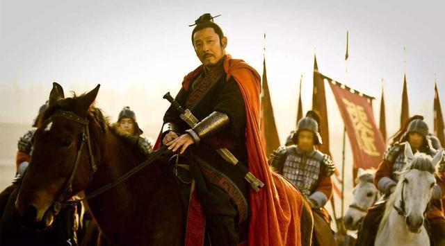 国服第一韩信半肉出装效果如何？适合哪些场合？