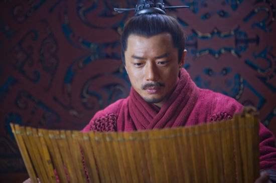 韩信30赛季出装推荐与玩法解析是什么？